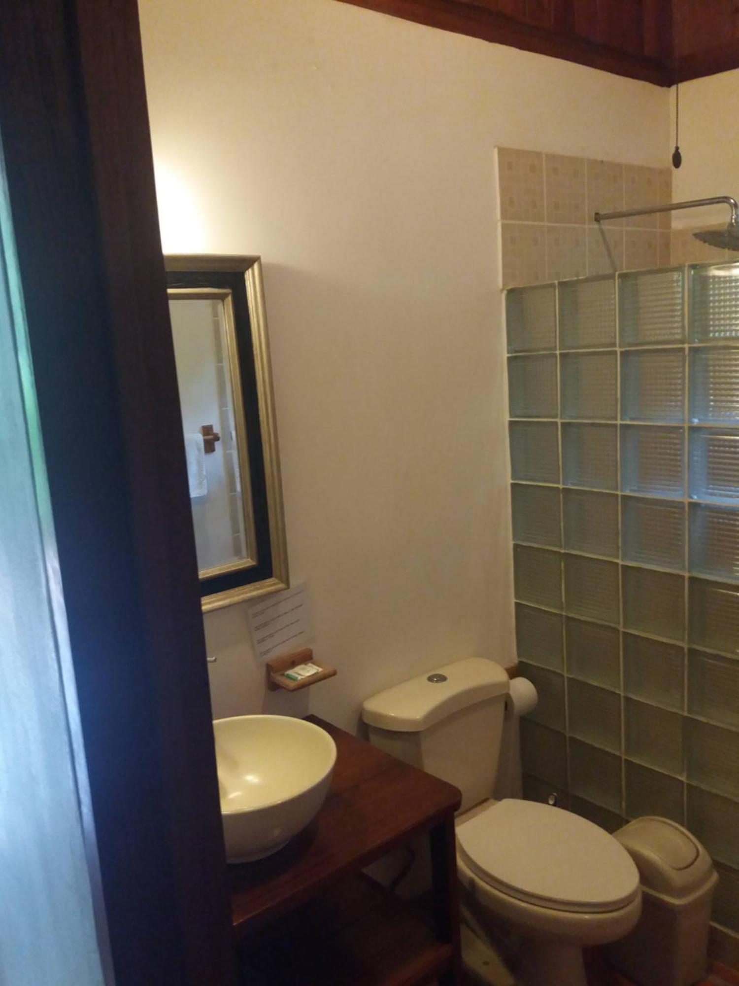Los Delfines Lodge Puerto Viejo de Talamanca Екстер'єр фото
