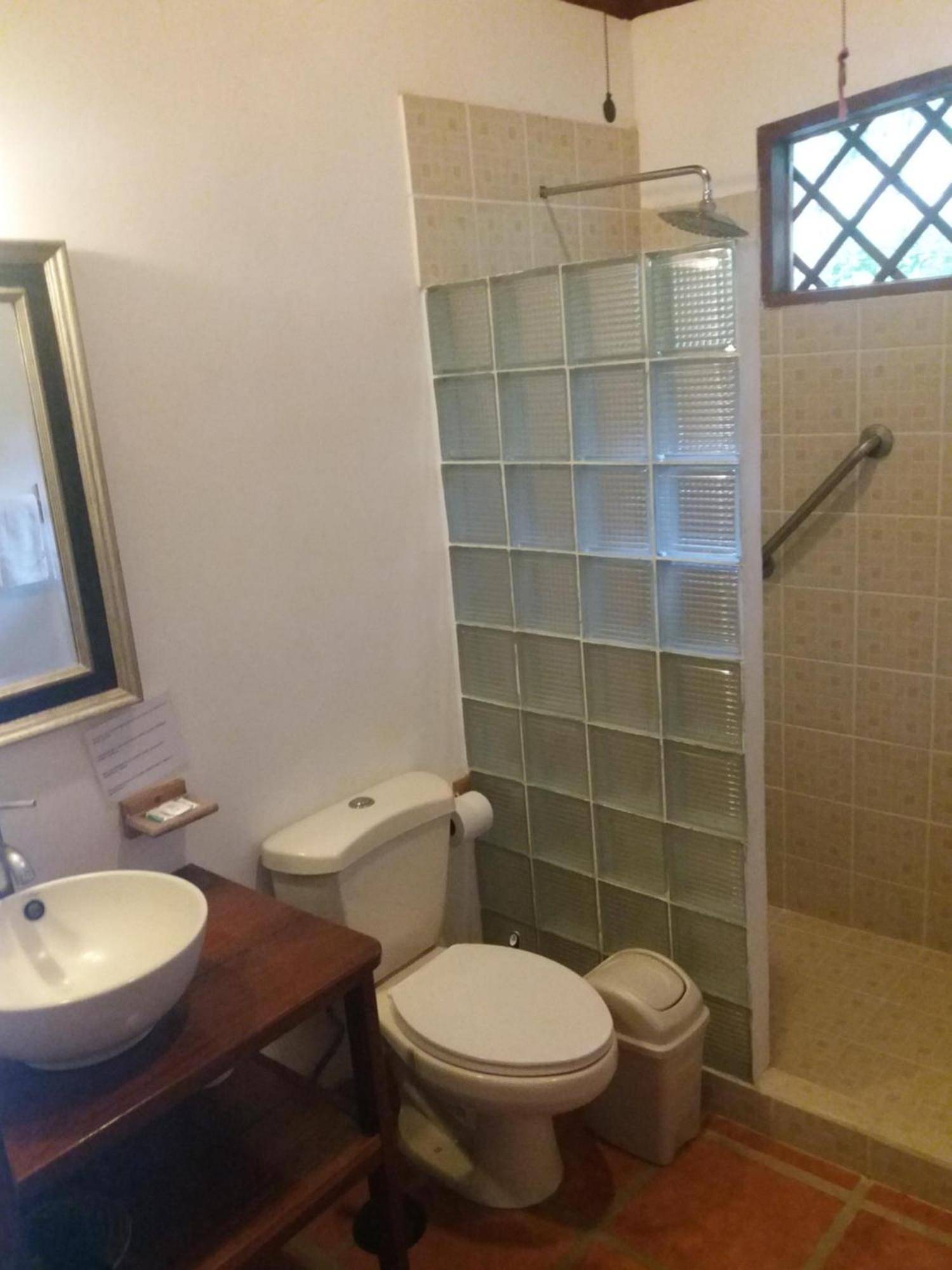 Los Delfines Lodge Puerto Viejo de Talamanca Екстер'єр фото